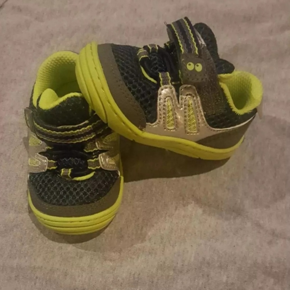brand new baby shoes size 3